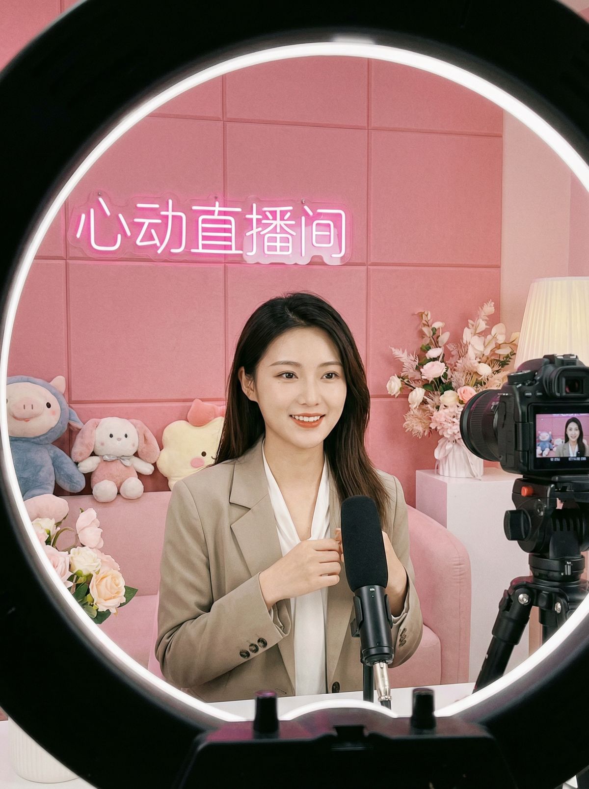 探花创作者探花晓晓